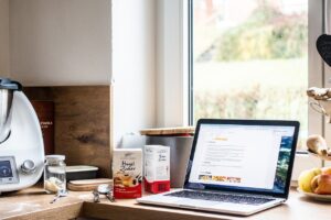 髪に良い食べ物で女性の薄毛対策に効果的な食材は？