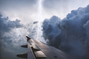 髪のハリとコシがない時の効果的な対策は？