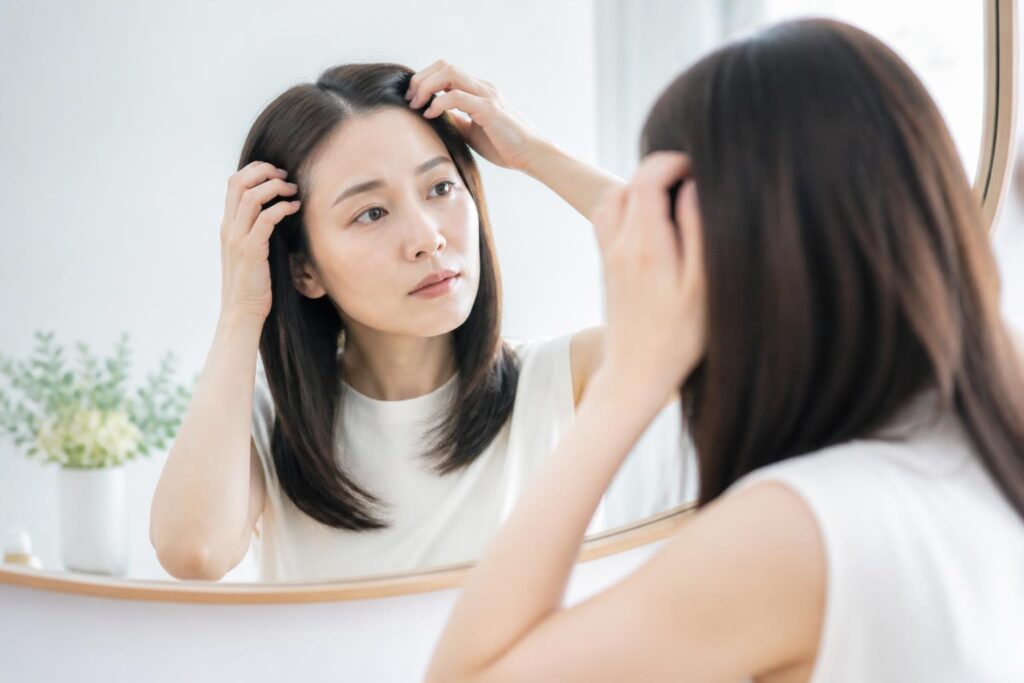 白髪染めと薄毛を同時に解決する方法は？